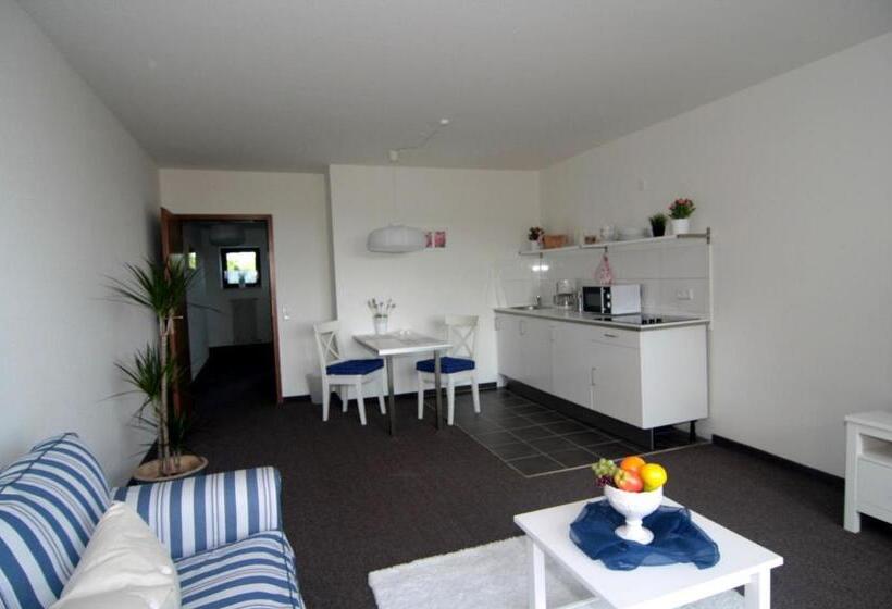 Семейные Апартаменты, Kastanienhof Apartment