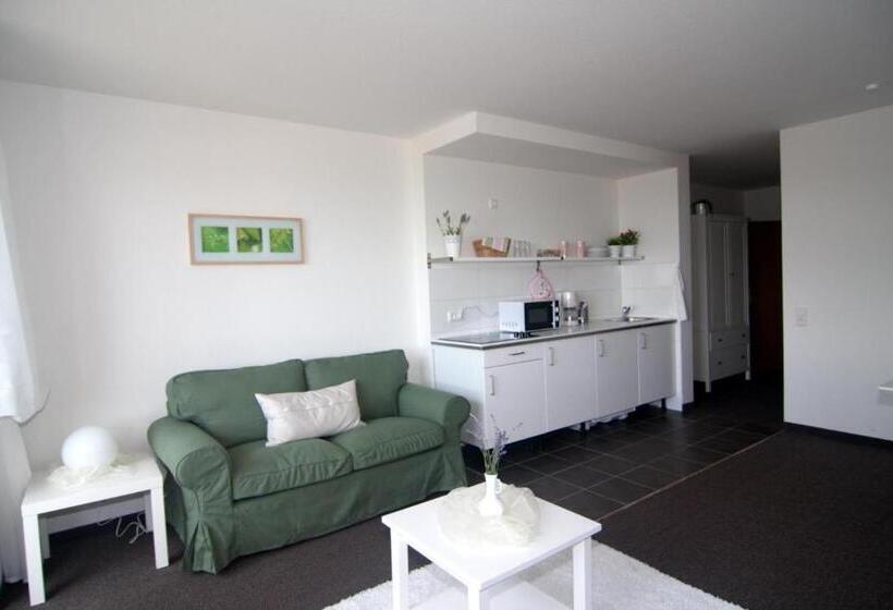 דירת חדר, Kastanienhof Apartment