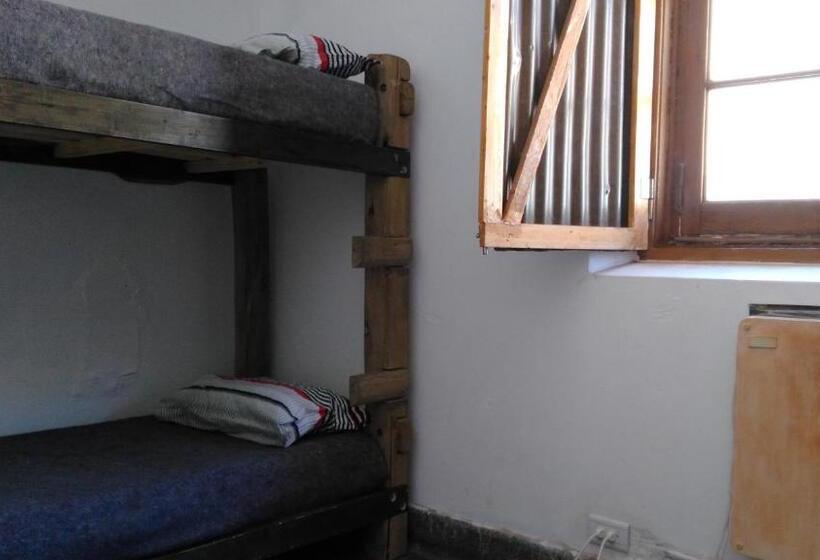이코노미 쿼드러플룸(공용 화장실), Portezuelo Del Viento   Hostel De Montaña