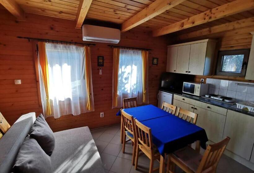 ３ベッドルームスタンダードバンガロー, Sárberki Horgásztó