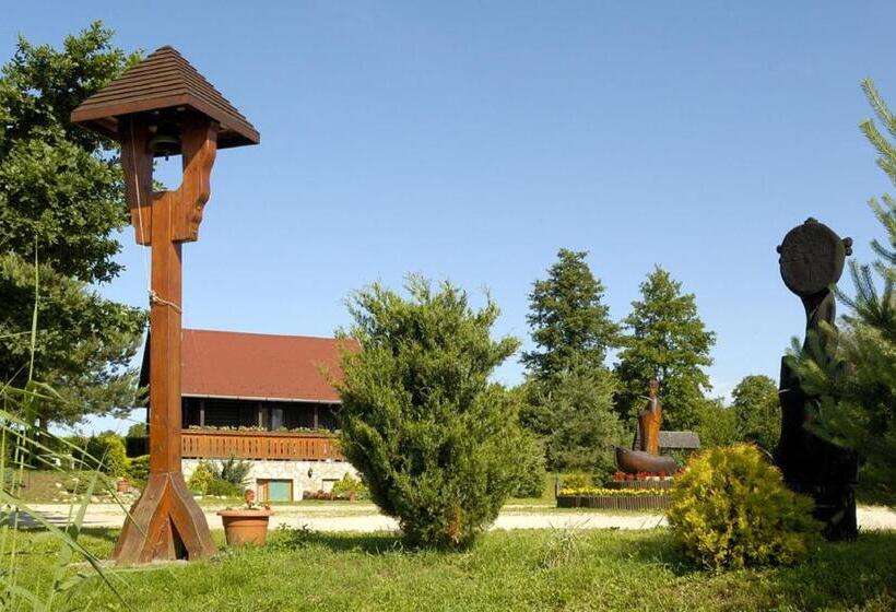 バルコニー付スタンダードバンガロー, Sárberki Horgásztó