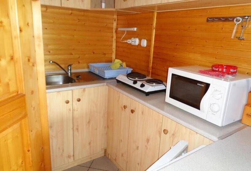 バルコニー付スタンダードバンガロー, Sárberki Horgásztó