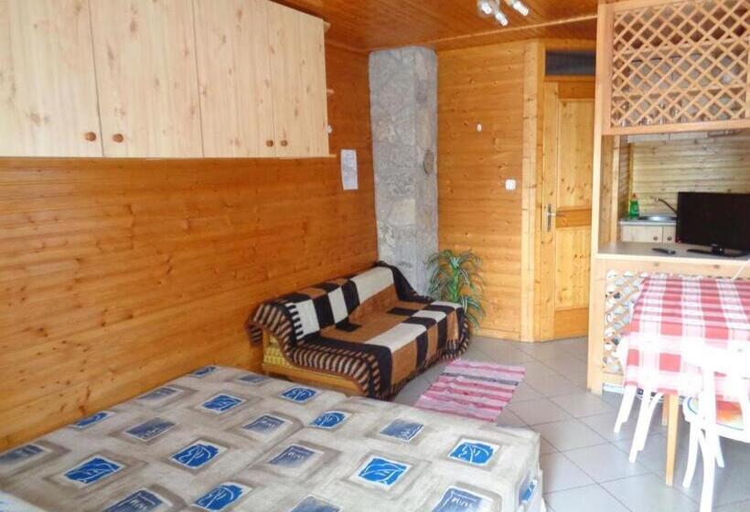 バルコニー付スタンダードバンガロー, Sárberki Horgásztó