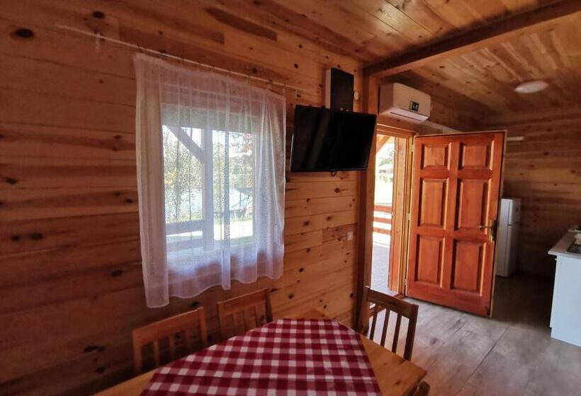 デラックスバンガロー, Sárberki Horgásztó