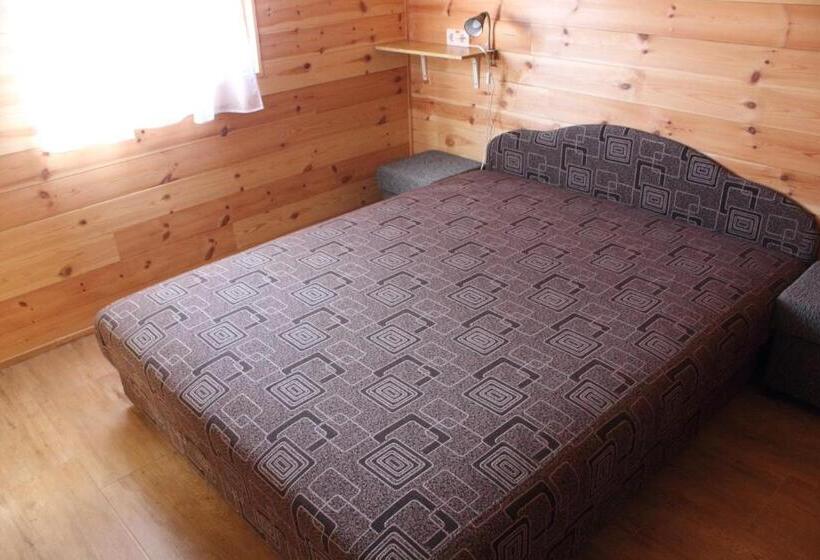 デラックスバンガロー, Sárberki Horgásztó