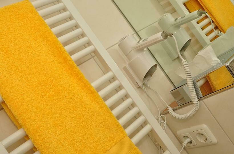 스탠다드 싱글 룸, Zellers Pension