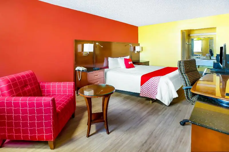 スイート, Drake Devonshire And Motor Inn