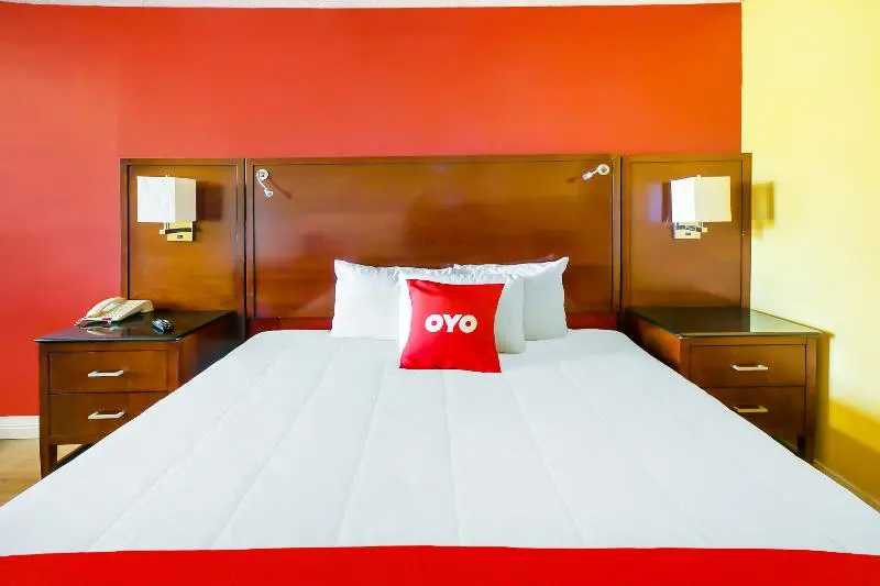 スイート, Drake Devonshire And Motor Inn