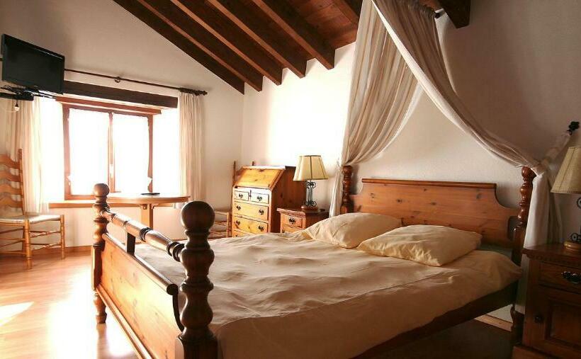 Quarto Estandar, Le Cerneux Au Maire