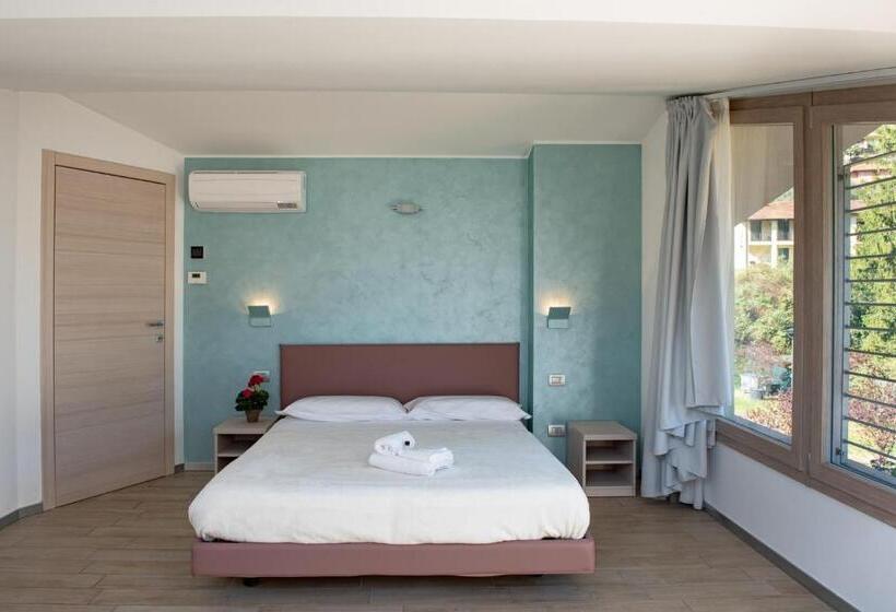 带4个卧室的公寓, Bellagio Village  4 Apartments By The Lake   Seasonal Warm Pool And Sauna