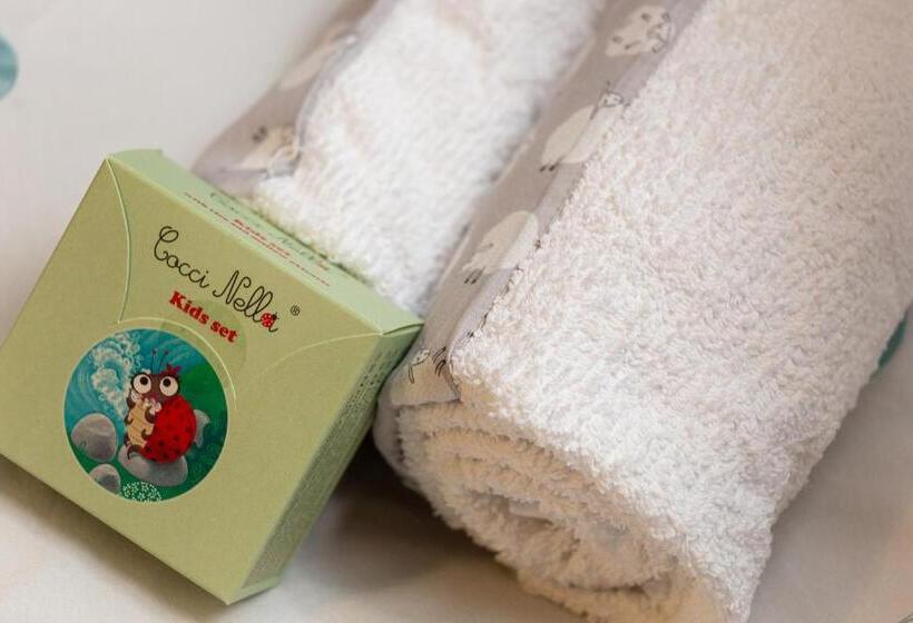 带4个卧室的公寓, Bellagio Village  4 Apartments By The Lake   Seasonal Warm Pool And Sauna