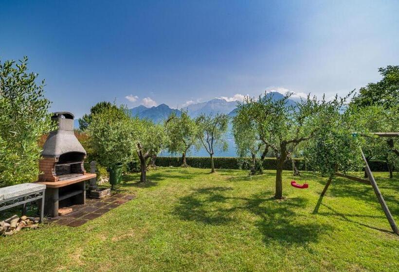 带2个卧室的公寓, Bellagio Village  4 Apartments By The Lake   Seasonal Warm Pool And Sauna