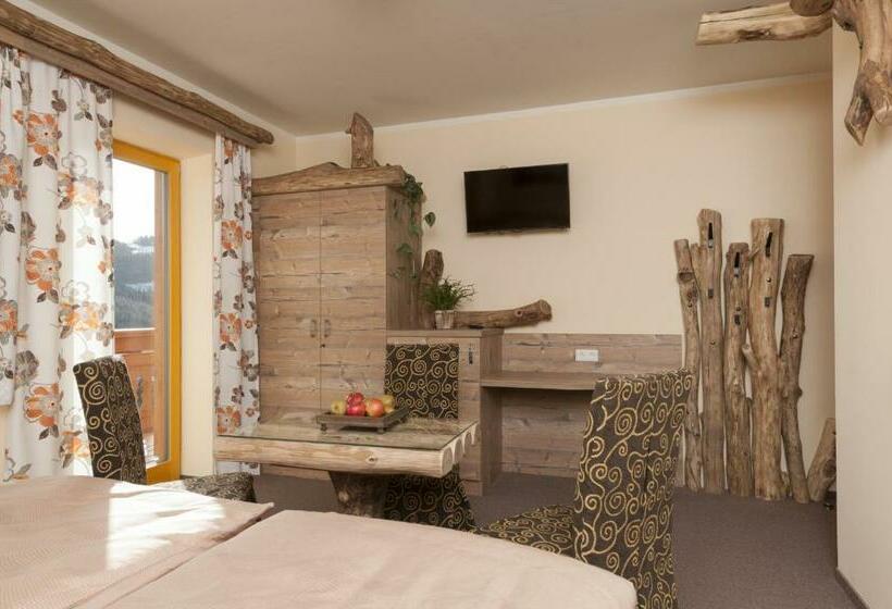 Classic room with balcony, Höhenstein