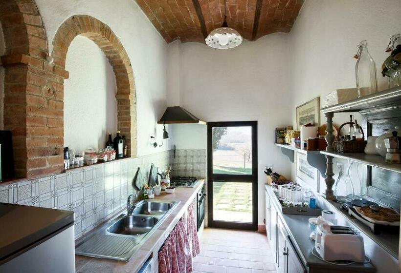 דירת שני חדרים, La Fontaiola