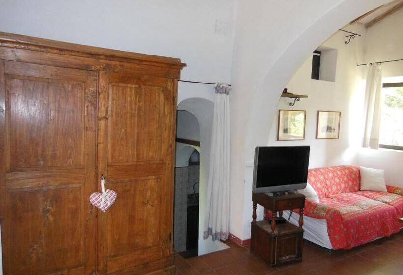 דירת חדר, La Fontaiola