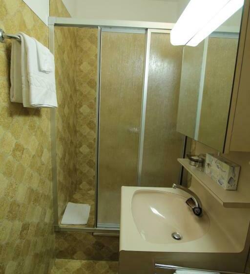 标准单人间, Schweizerhof Sta Maria