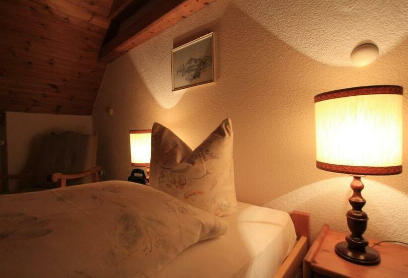 标准单人间, Schweizerhof Sta Maria