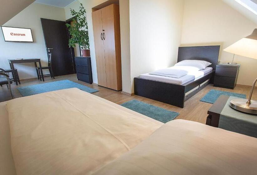 غرفة قياسية مطلّة علي الحديقة, Castrum Vendégház