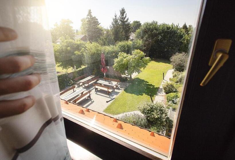 غرفة قياسية مطلّة علي الحديقة, Castrum Vendégház