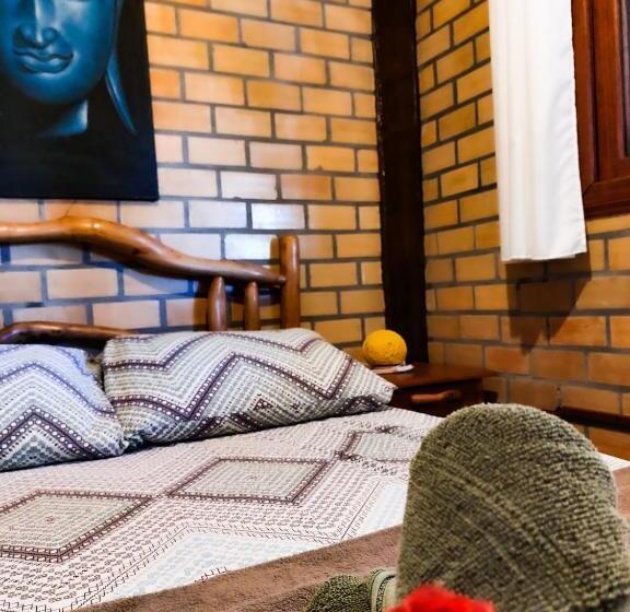 套房, Pousada Raízes Da Guarda