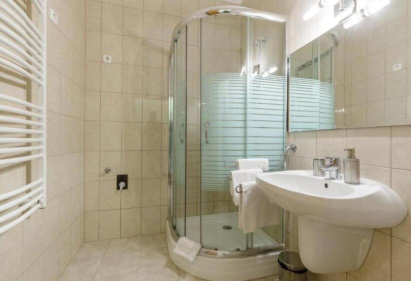 חדר סטנדרט, Zseri Vadászház