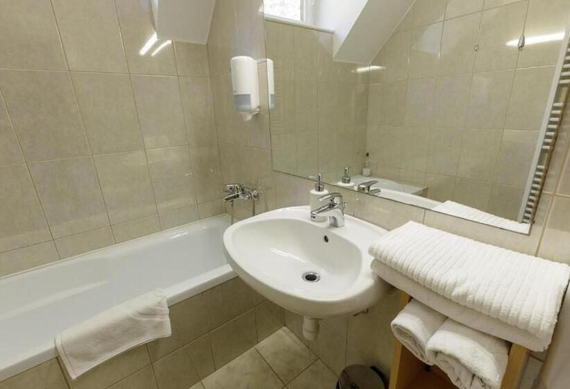 חדר סטנדרט, Zseri Vadászház