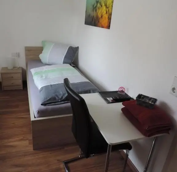 スタンダードシングルルーム, Pension Am Kirchberg