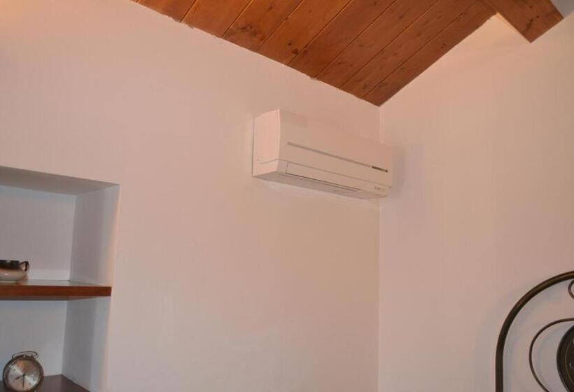 חדר לארבעה סטנדרטי עם נוף לגינה, Agriturismo Montorso