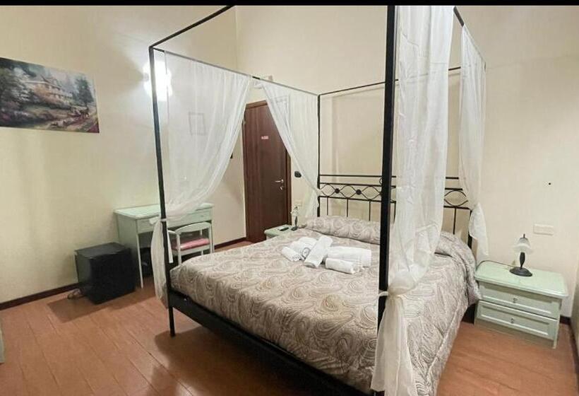 标准间, Oasi Di Francesca