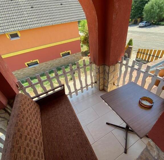 Апартаменты 1 Спальня, Verona Panzió