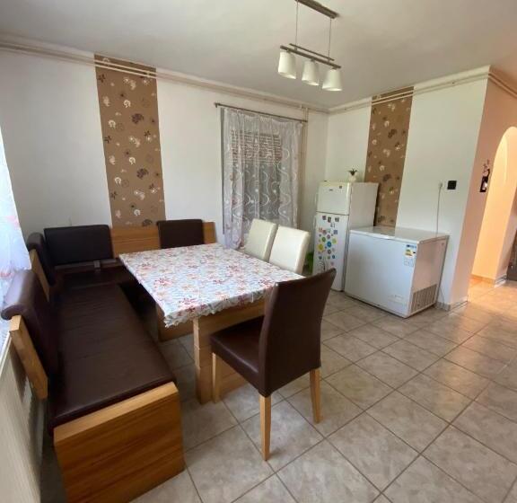 Апартаменты 1 Спальня, Verona Panzió