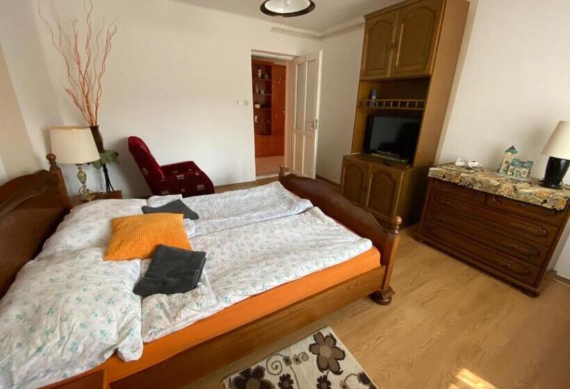 Апартаменты 1 Спальня, Verona Panzió