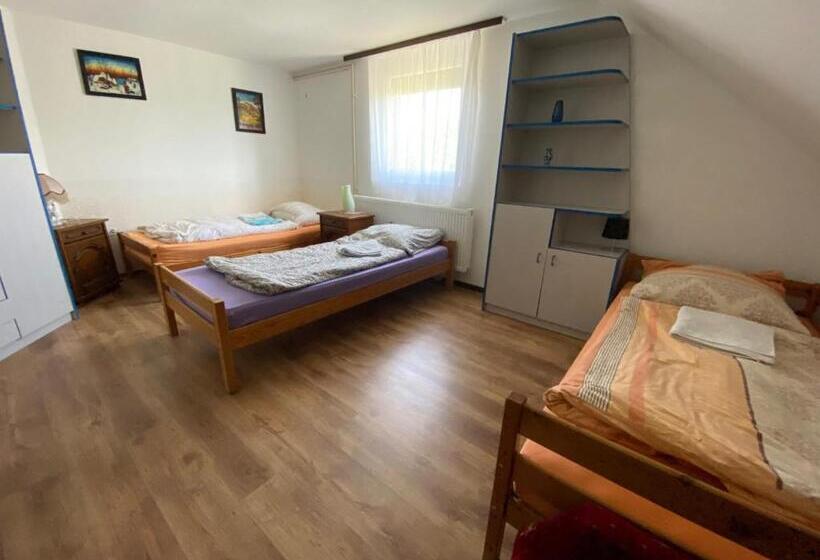 Апартаменты 1 Спальня, Verona Panzió