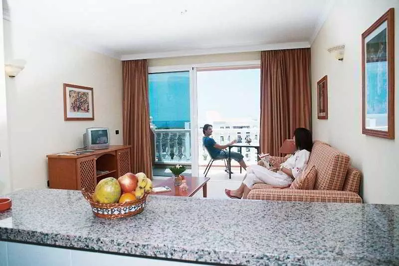 آپارتمان 1 خوابه, Apartamentos Callaomar