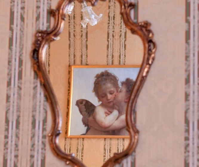 اتاق اکونومی, Bridge