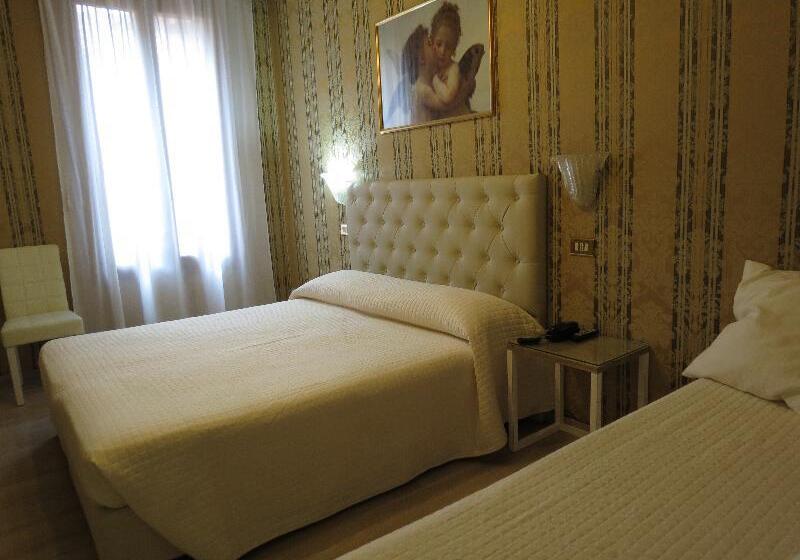 اتاق استاندارد سه نفره, Bridge