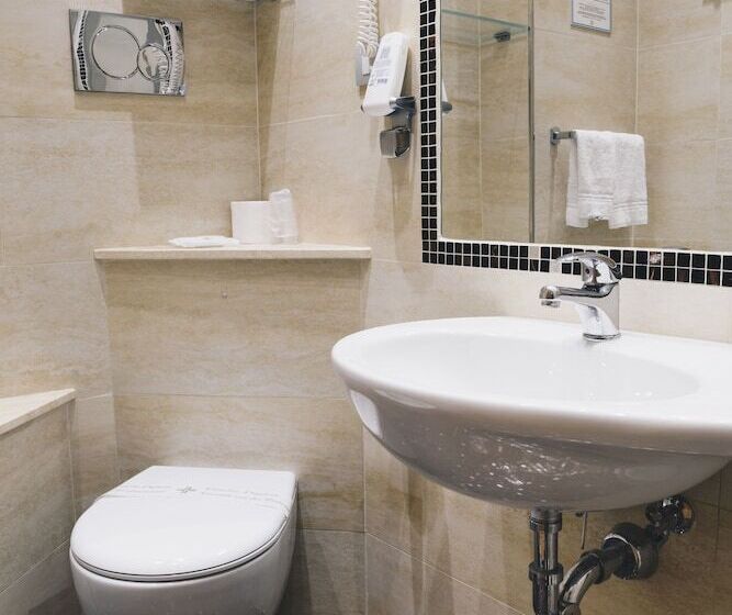 컴포트 룸, Corallo