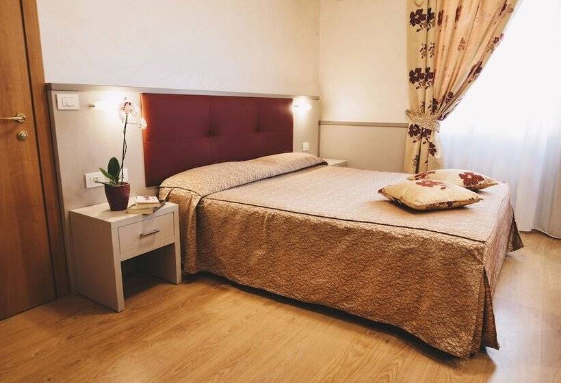 컴포트 룸, Corallo