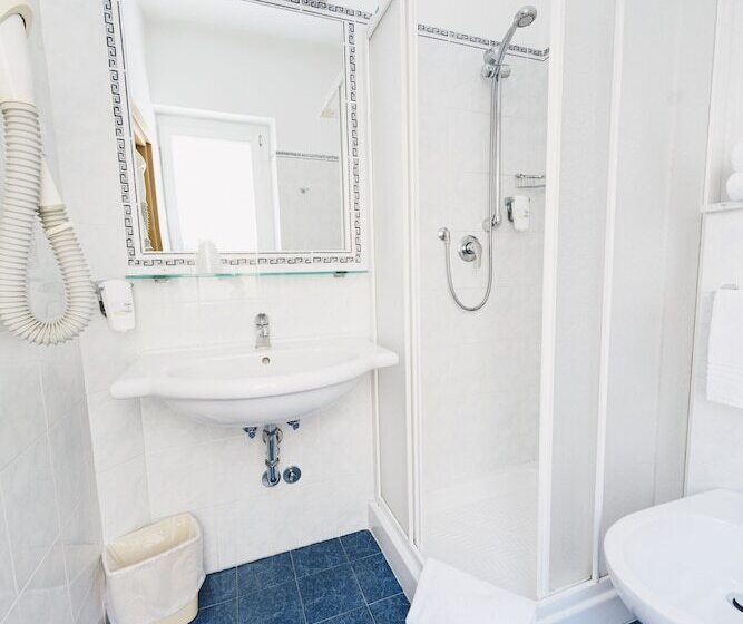 스탠다드 트리플 룸, Corallo