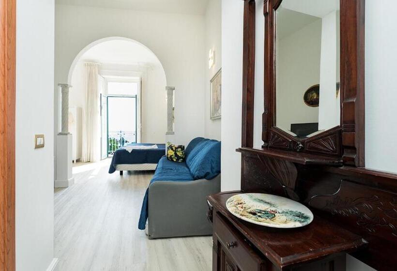 주니어 스위트, Fontana