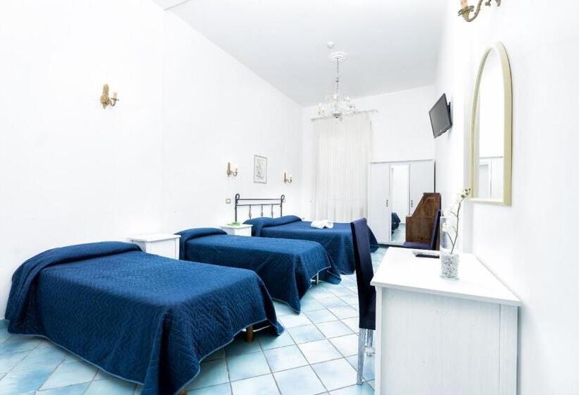 4인용 스탠다드 룸, Fontana