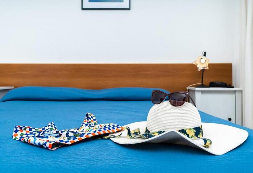 이코노미 룸, Fontana