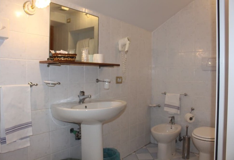 스탠다드 룸, Fontana