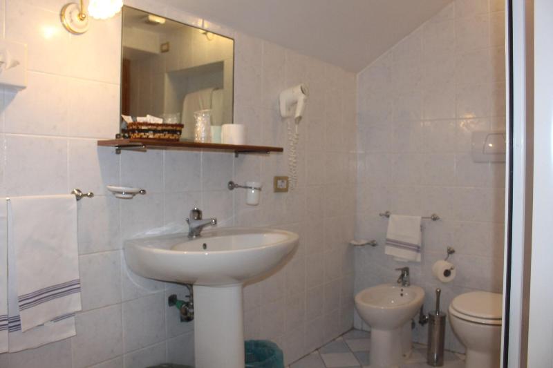 스탠다드 룸, Fontana