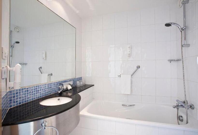 اتاق استاندارد, Holiday Inn Express Madrid Alcorcón, An Ihg