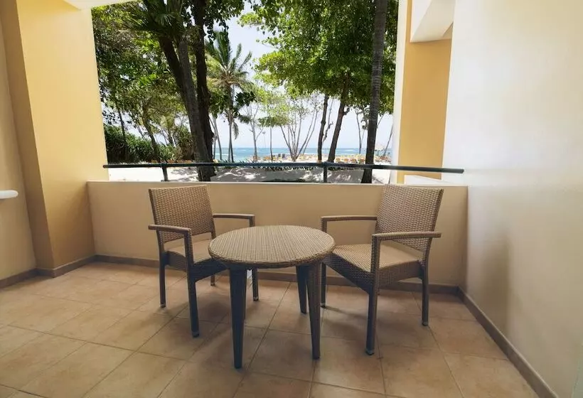اتاق استاندارد با چشم‌انداز دریا, Iberostar Waves Costa Dorada