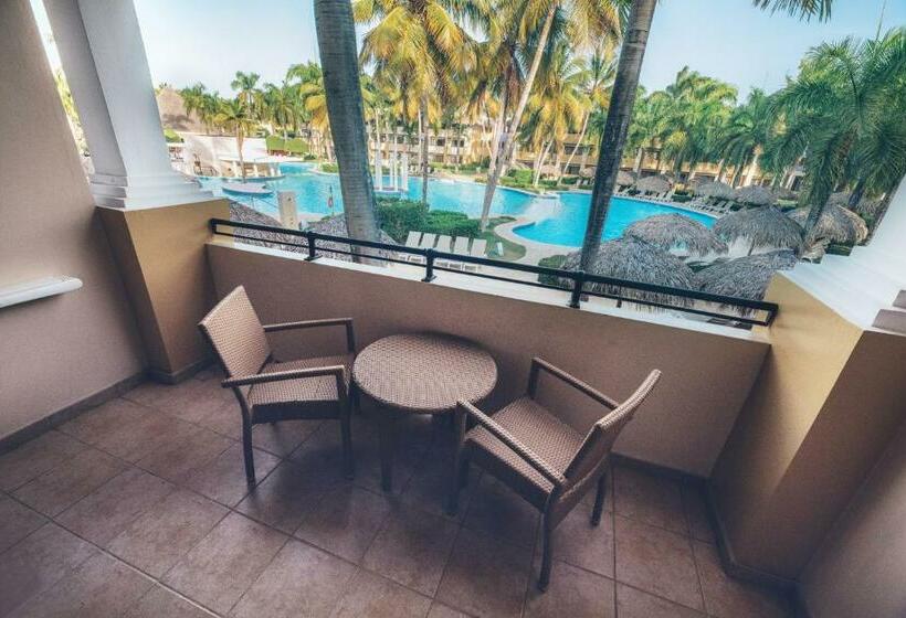 غرفة قياسية مطلّة علي حمام السباحة, Iberostar Waves Costa Dorada