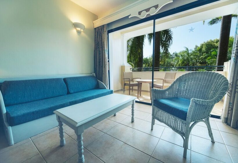 غرفة قياسية مطلّة علي حمام السباحة, Iberostar Waves Costa Dorada