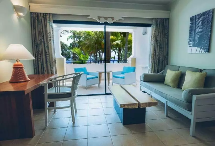 سوییت جونیور با چشم‌انداز دریا, Iberostar Waves Costa Dorada