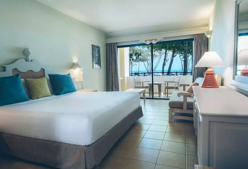 سوییت جونیور با چشم‌انداز دریا, Iberostar Waves Costa Dorada